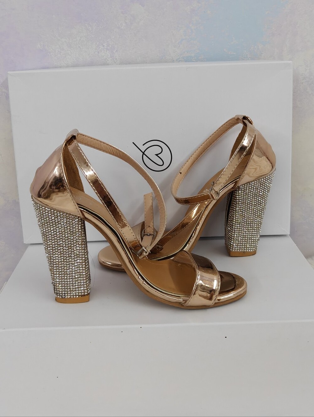 Pheron Rhinestone Block Heel Sandals 5.5 Metallic Rose Gold